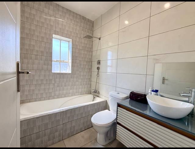 2 BEDROOM APARTMENT FOR SALE IN WOODMEAD